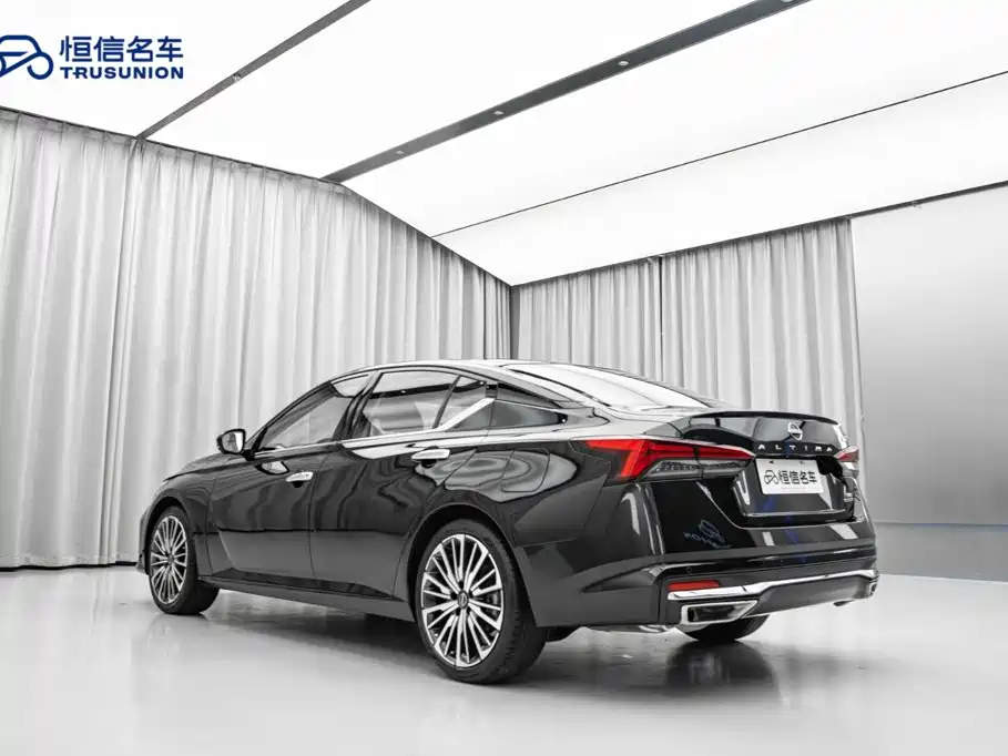 Nissan Teana — миниатюра 7