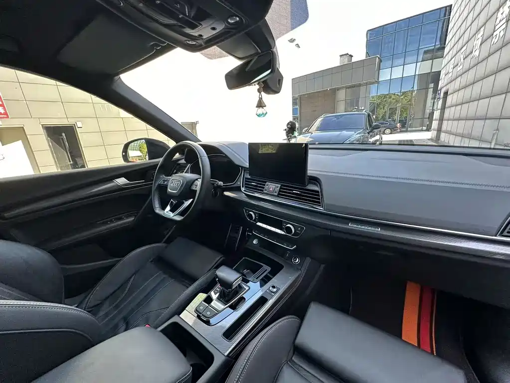 Audi Q5L — миниатюра 32