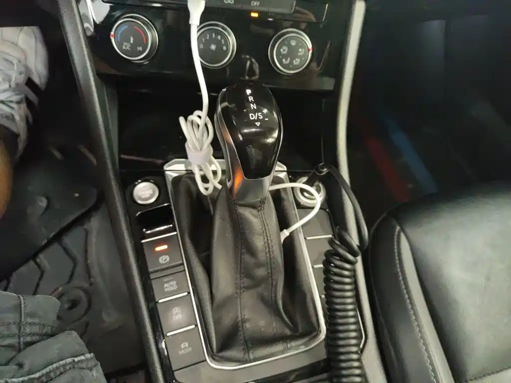 Volkswagen Sagitar — миниатюра 15