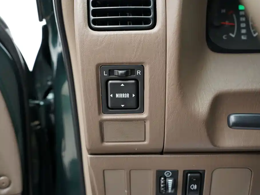 Toyota Prado (Import) — миниатюра 26