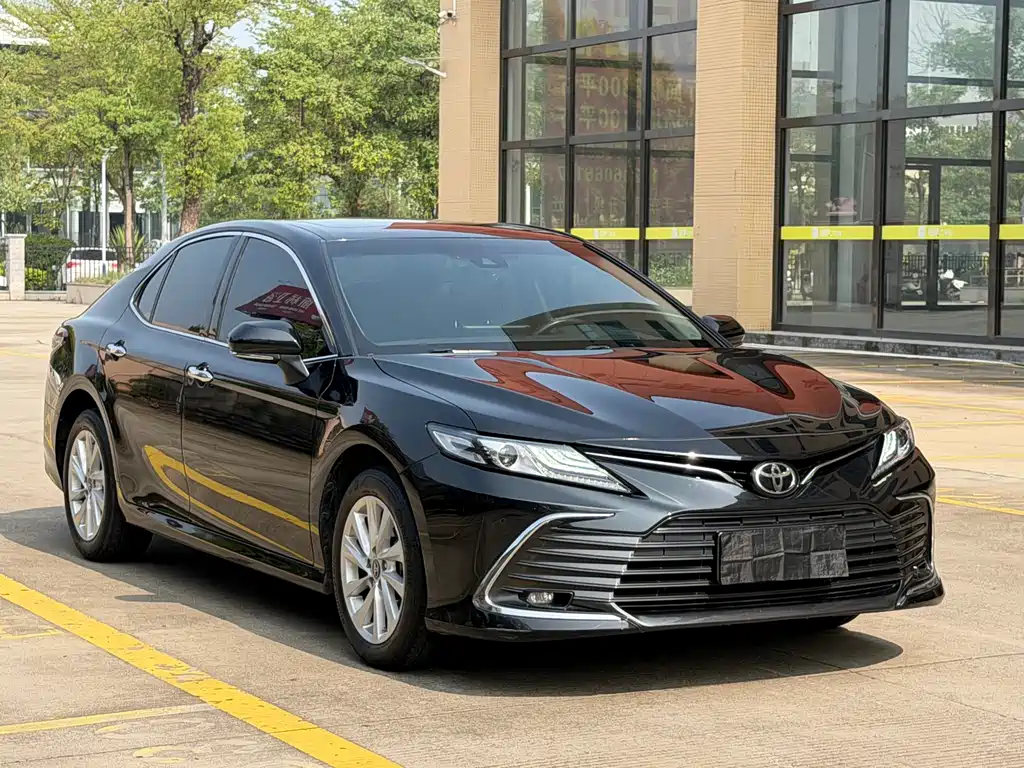 Toyota Camry 2021 2.0G Luxury