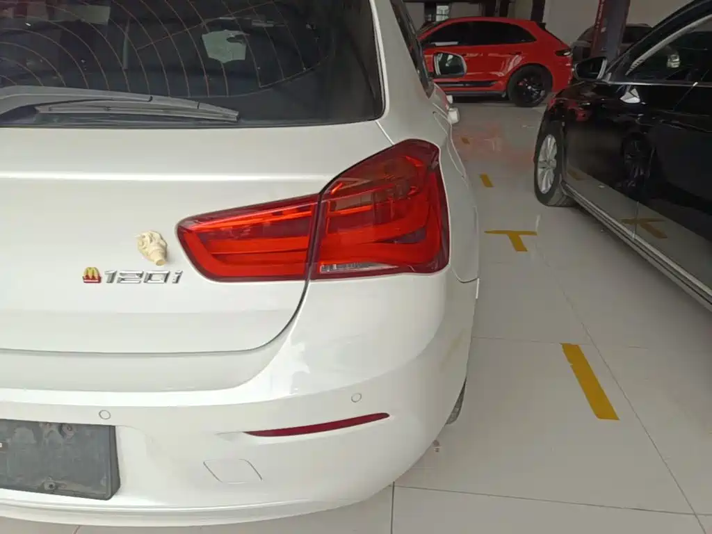 BMW 1 Series (Import) — миниатюра 8
