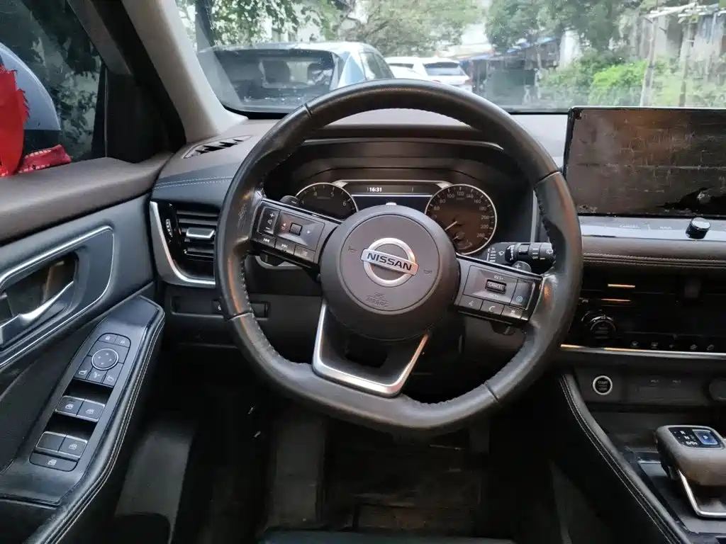 Nissan X-Trail — миниатюра 6