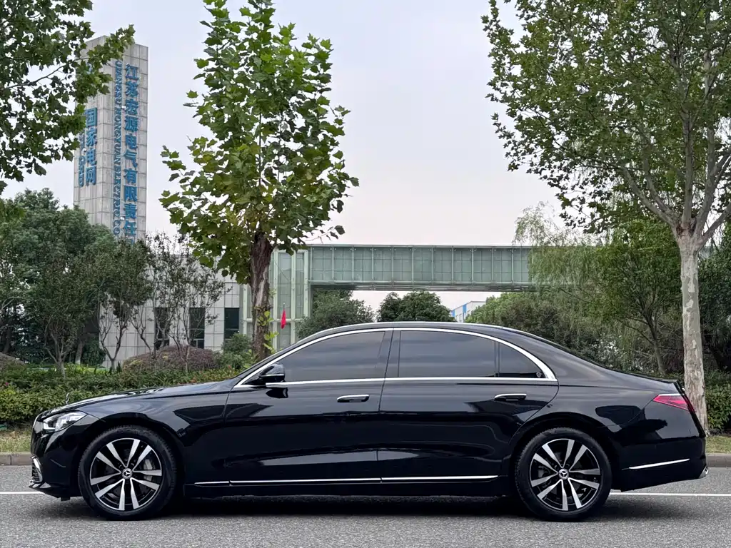 MERCEDES-BENZ S CLASS