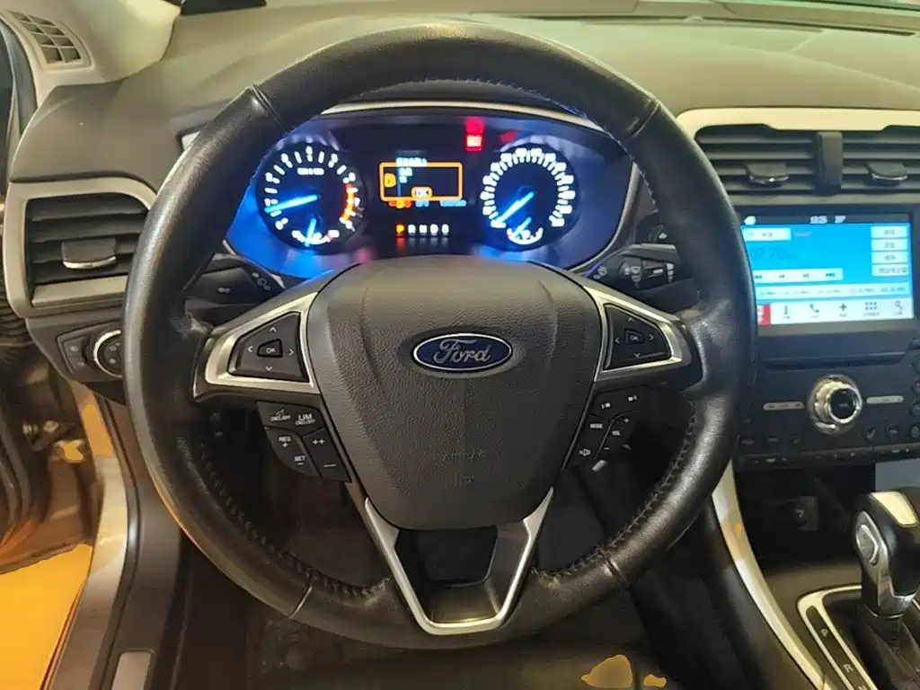 Ford Mondeo — миниатюра 11