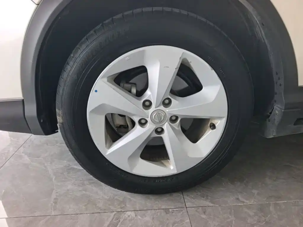 Nissan Qashqai — миниатюра 23