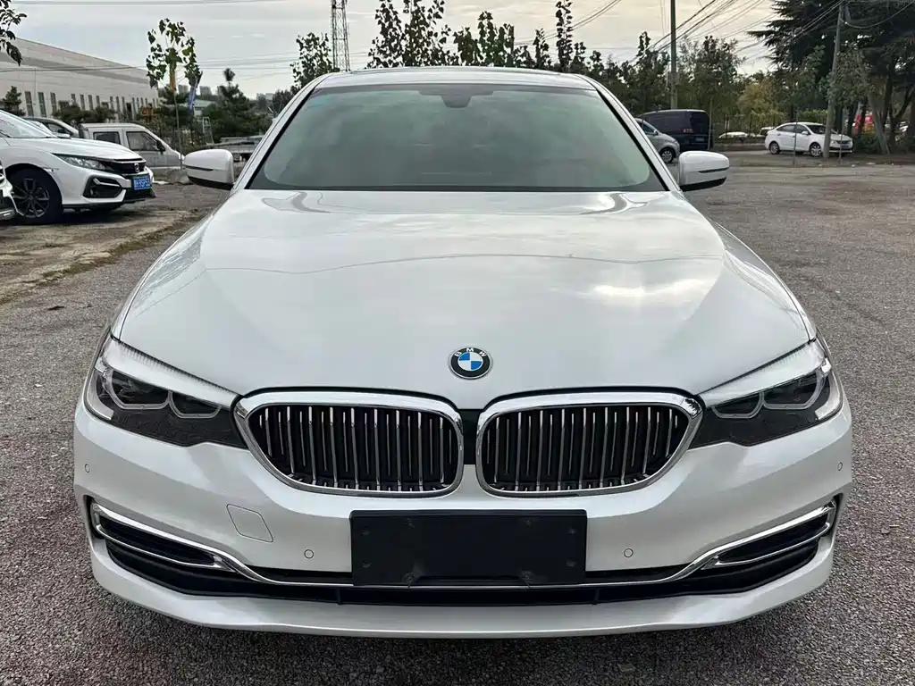 BMW 5 Series — миниатюра 2