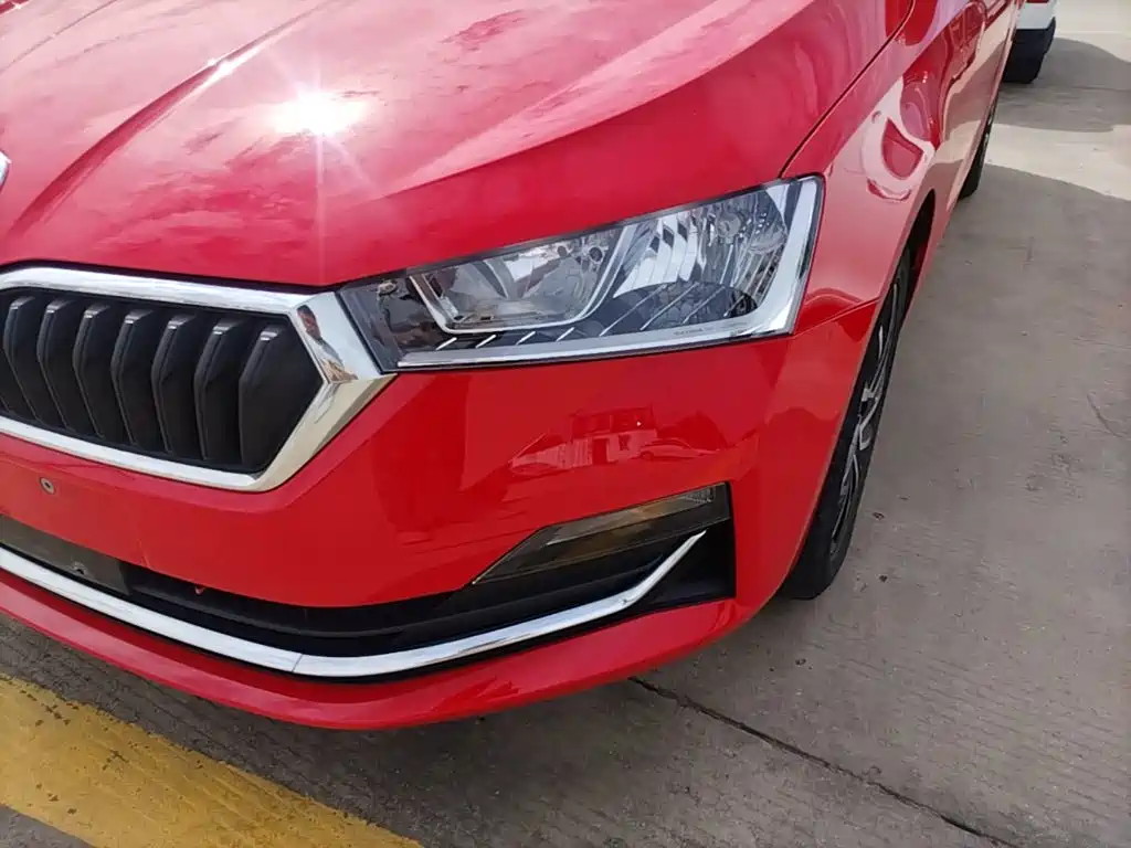 Skoda Rapid Spaceback — миниатюра 24