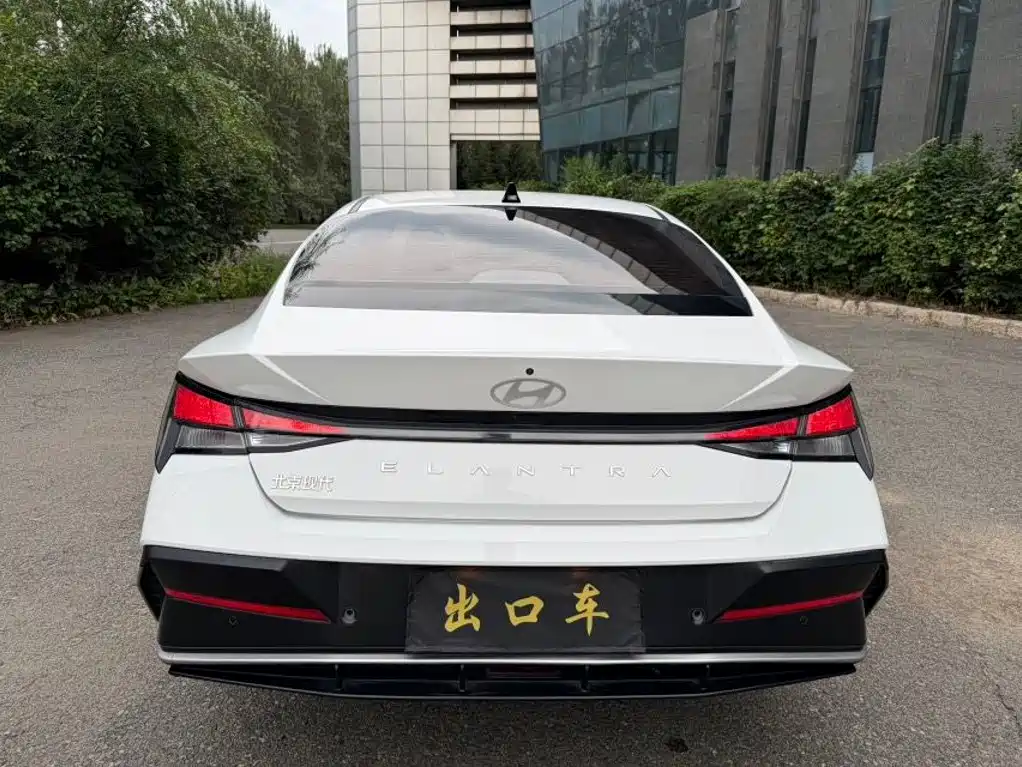 Hyundai Elantra — миниатюра 4