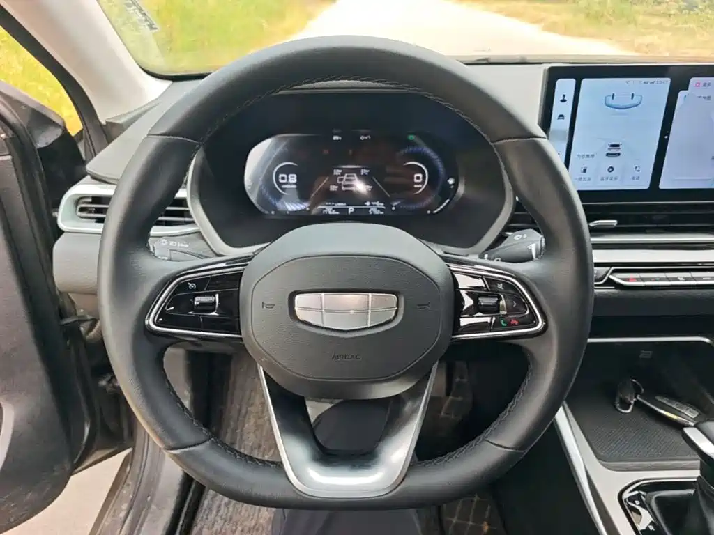 Geely Emgrand — миниатюра 11