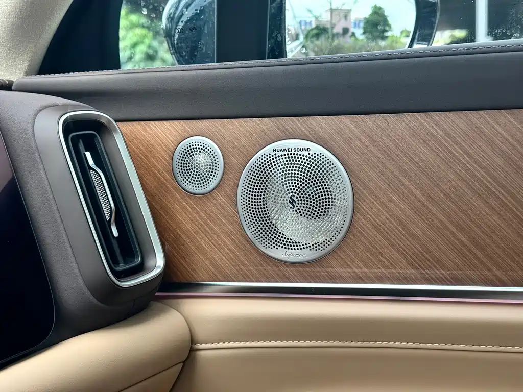 AITO AITO M9 — миниатюра 11