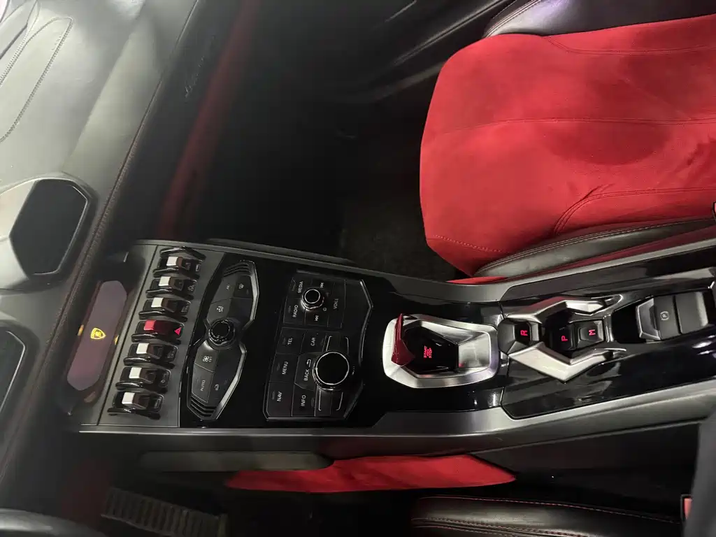 LAMBORGHINI HURACÁN