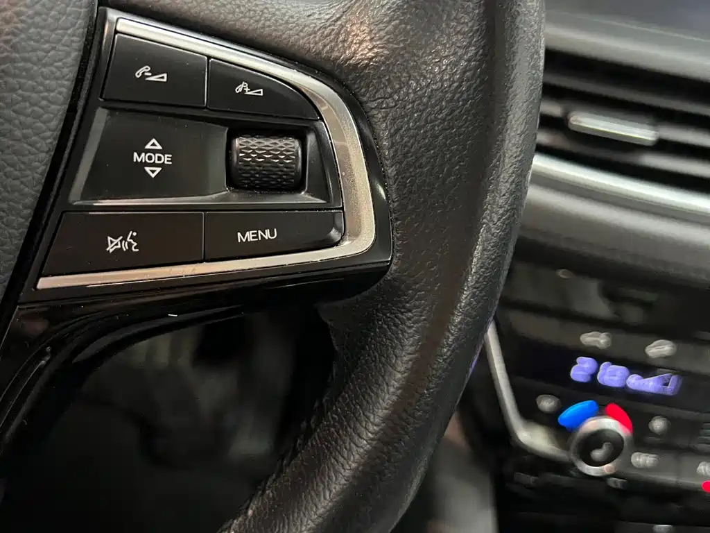 Borgward BX7 — миниатюра 14