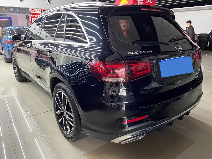 MERCEDES-BENZ GLC