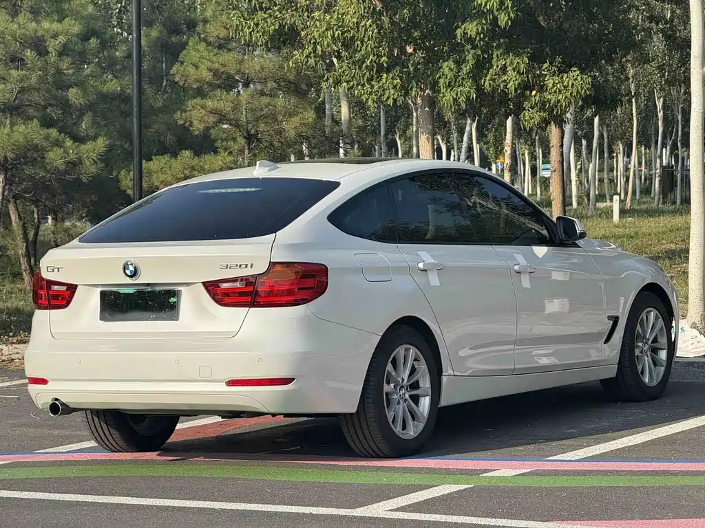 BMW 3 Series GT — миниатюра 6