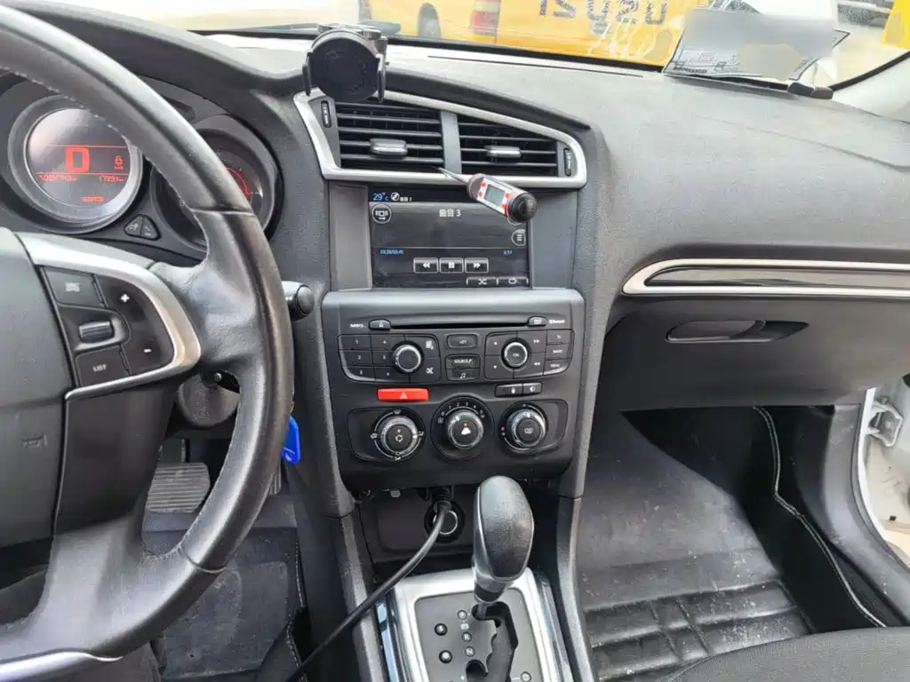 Citroen C4L — миниатюра 10