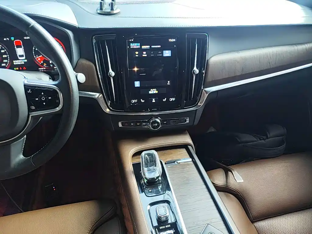 Volvo S90 — миниатюра 13