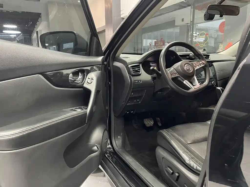 Nissan X-Trail — миниатюра 9