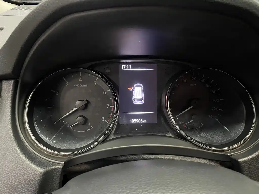 Nissan X-Trail — миниатюра 11
