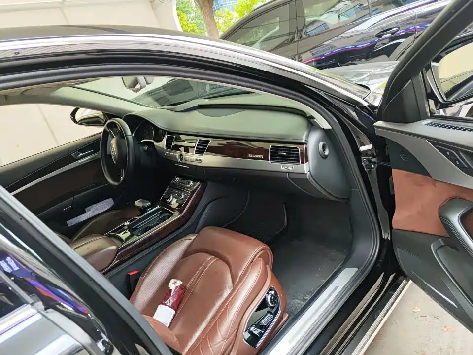 Audi A8 A8L 50 TFSI quattro Luxury Type, фото 3