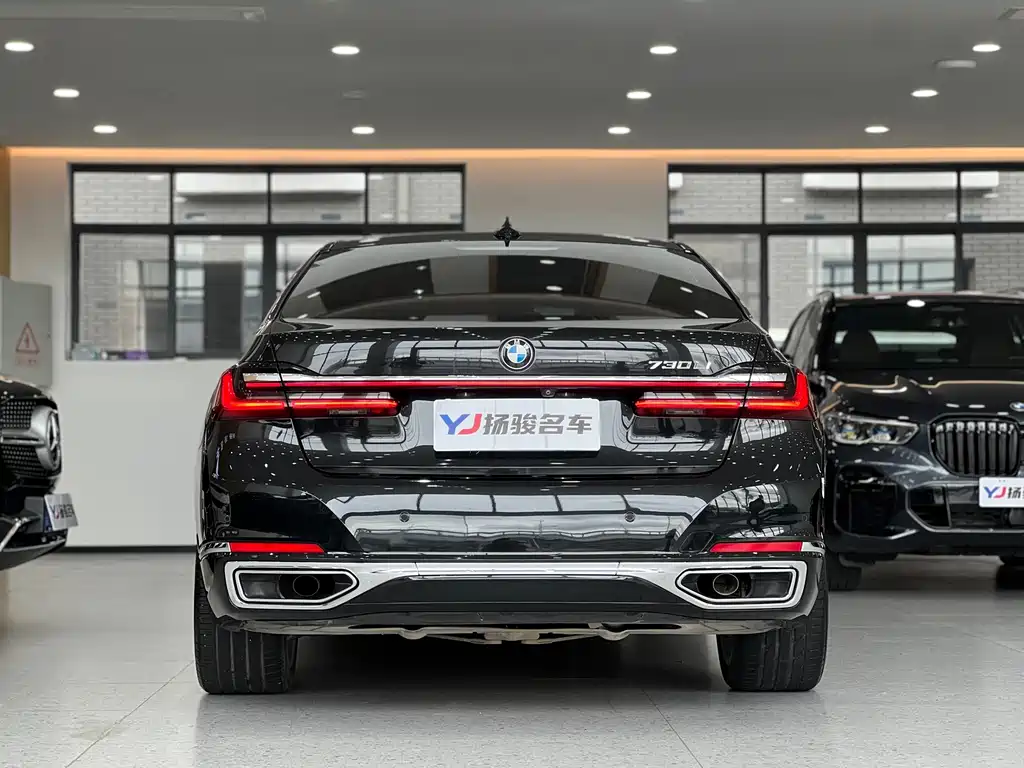 BMW 7 Series — миниатюра 4