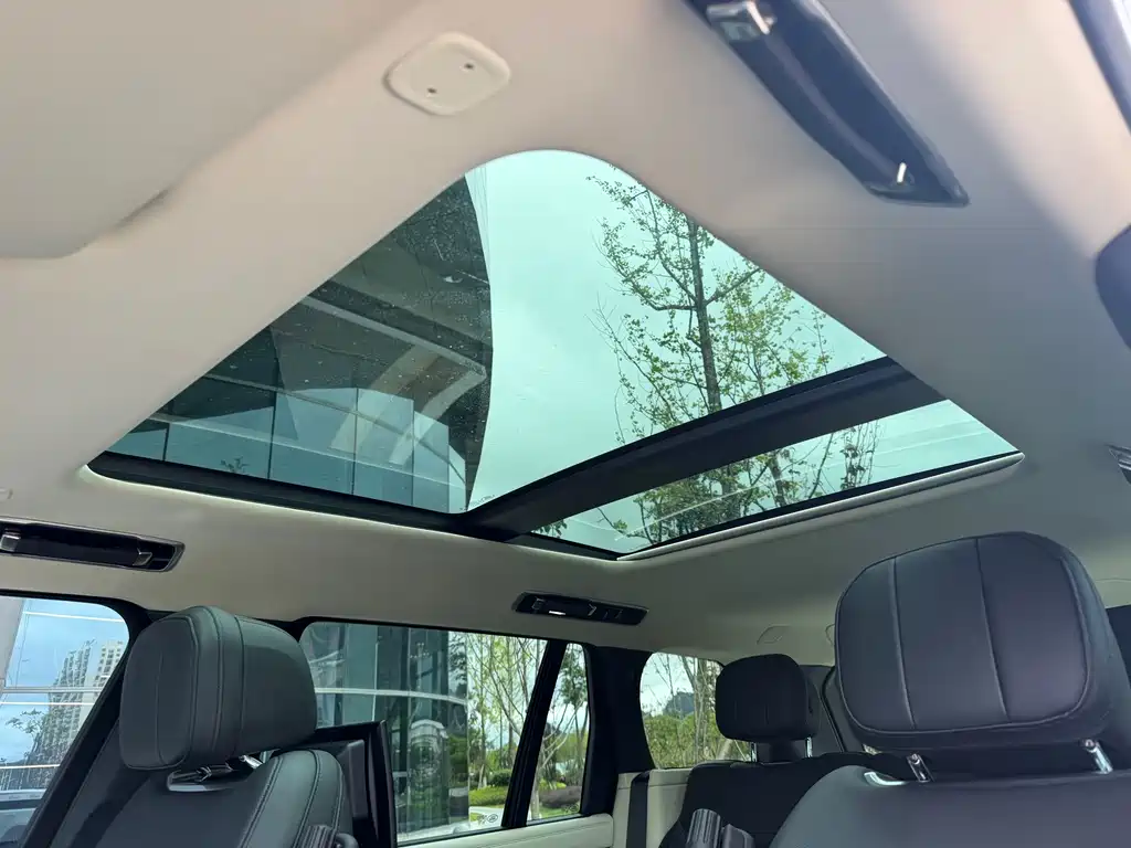 Land Rover Range Rover — миниатюра 13