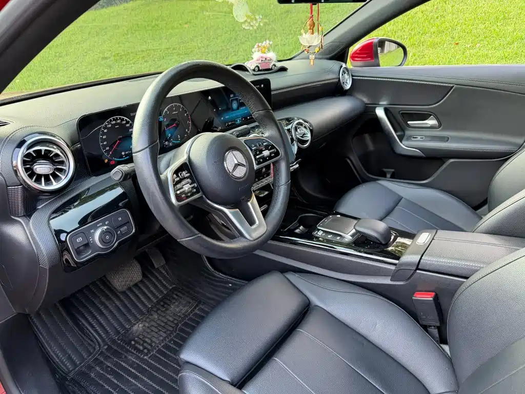 Mercedes-Benz A-Class 2022 — фото 7
