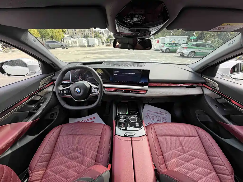 BMW 5 Series — миниатюра 22