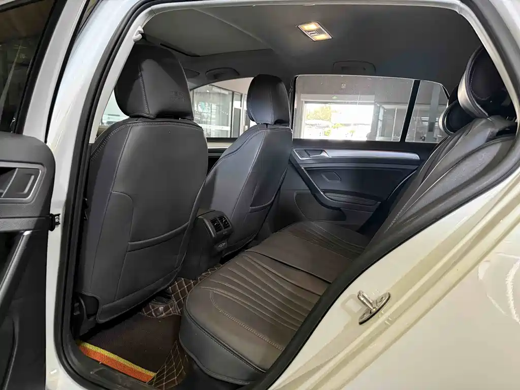 Volkswagen Golf — миниатюра 5