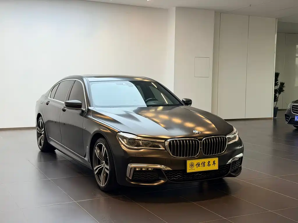 BMW 7 Series — миниатюра 3