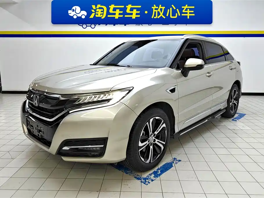 HONDA UR V
