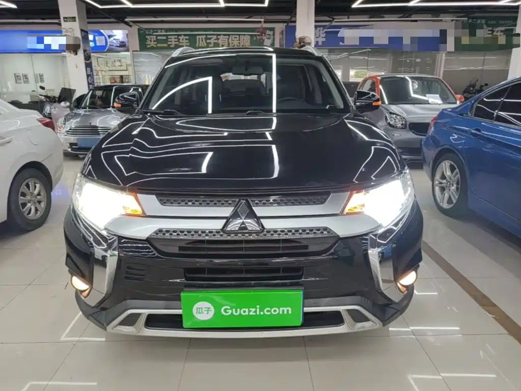 Mitsubishi Outlander — миниатюра 3