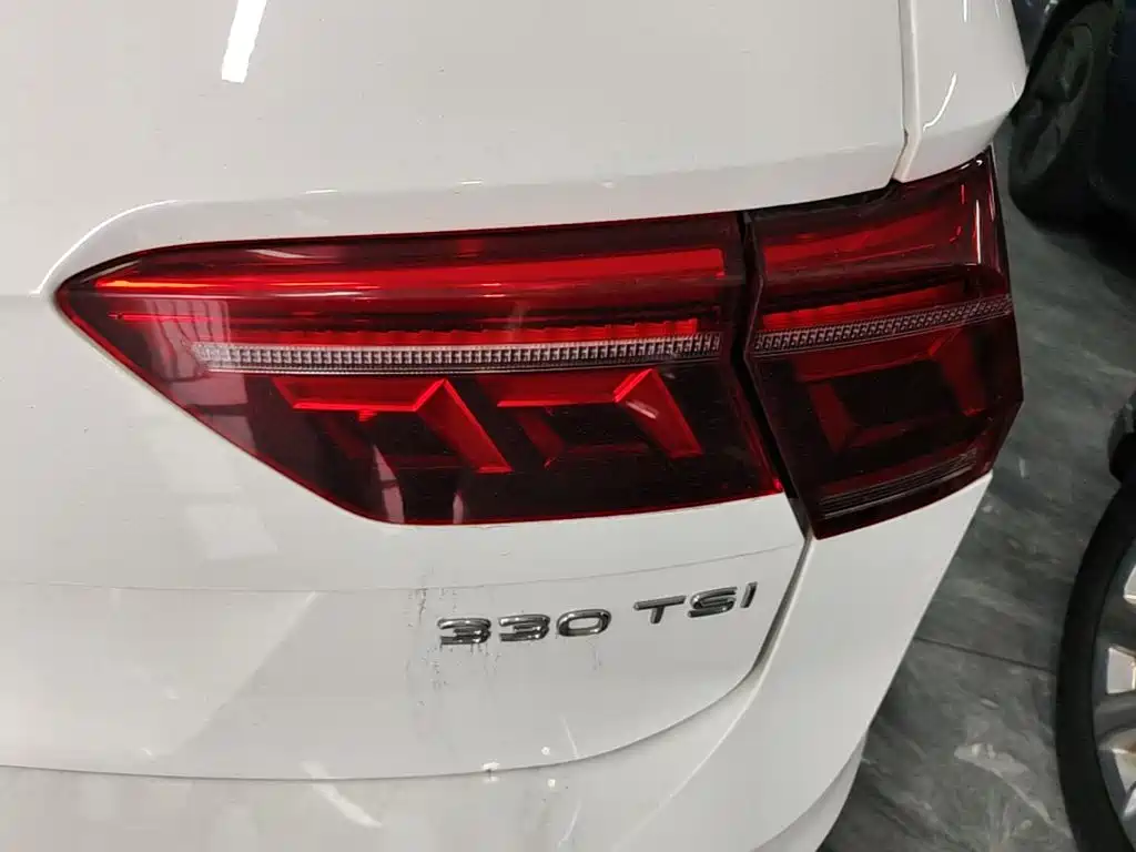 Volkswagen Tiguan L — миниатюра 8