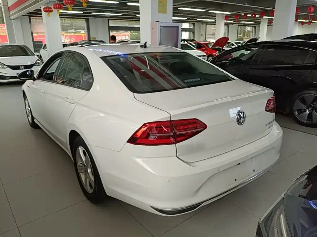 Volkswagen Lamando — миниатюра 5