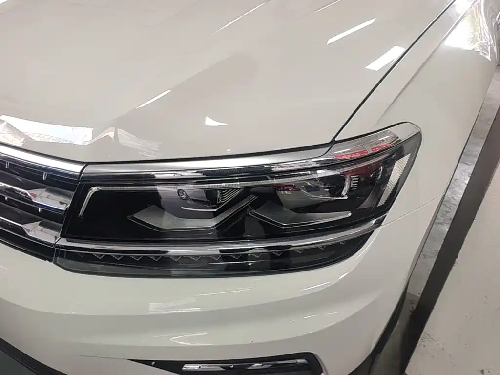 Volkswagen Tiguan L — миниатюра 24