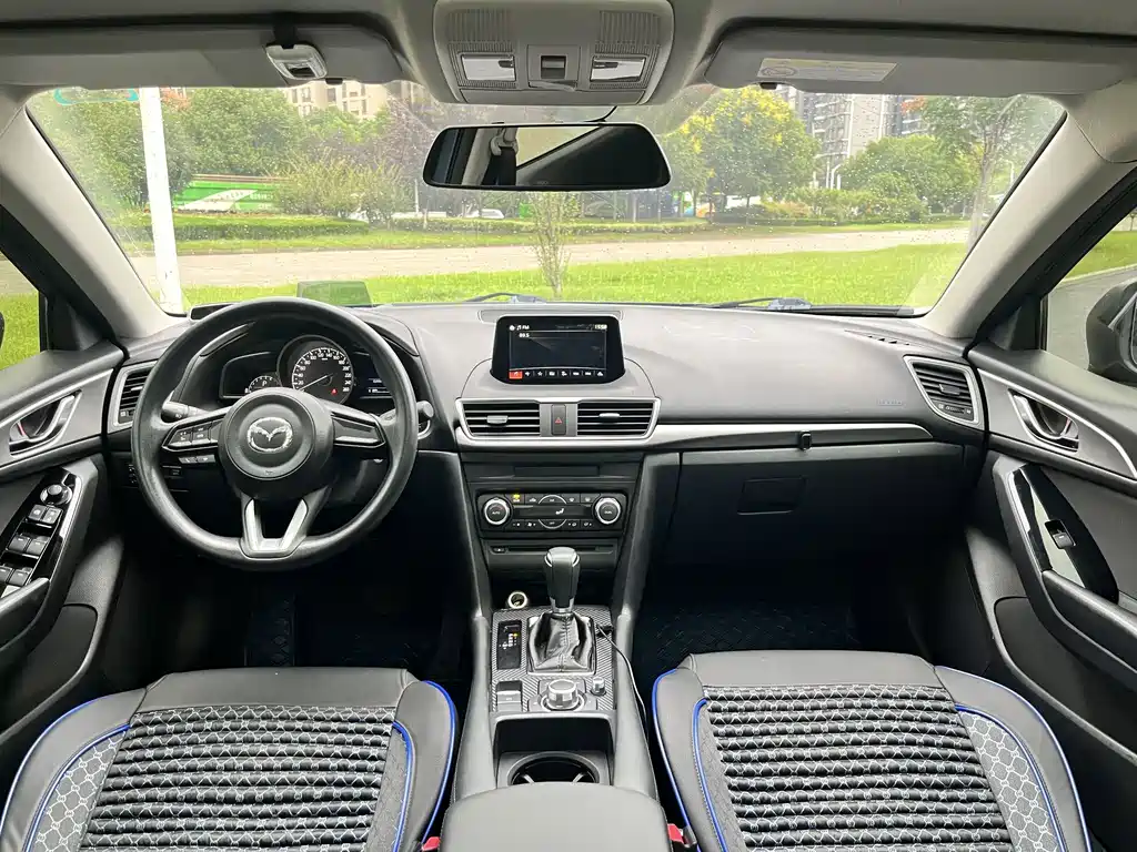 Mazda 3 Axela — миниатюра 14