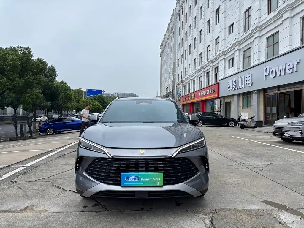 BYD L DM-i — миниатюра 2