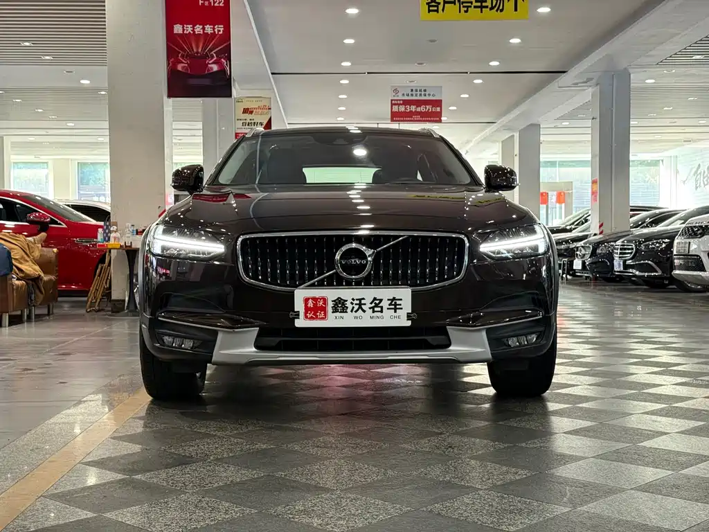 Volvo V90 — миниатюра 2