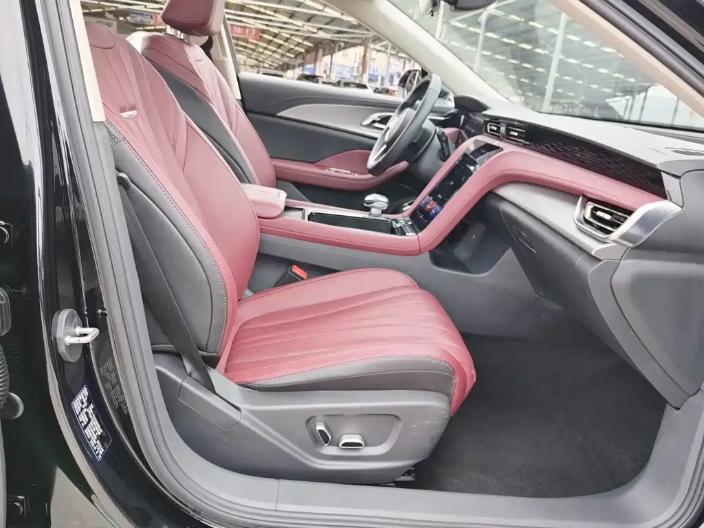 Hongqi Hongqi H5 — миниатюра 13