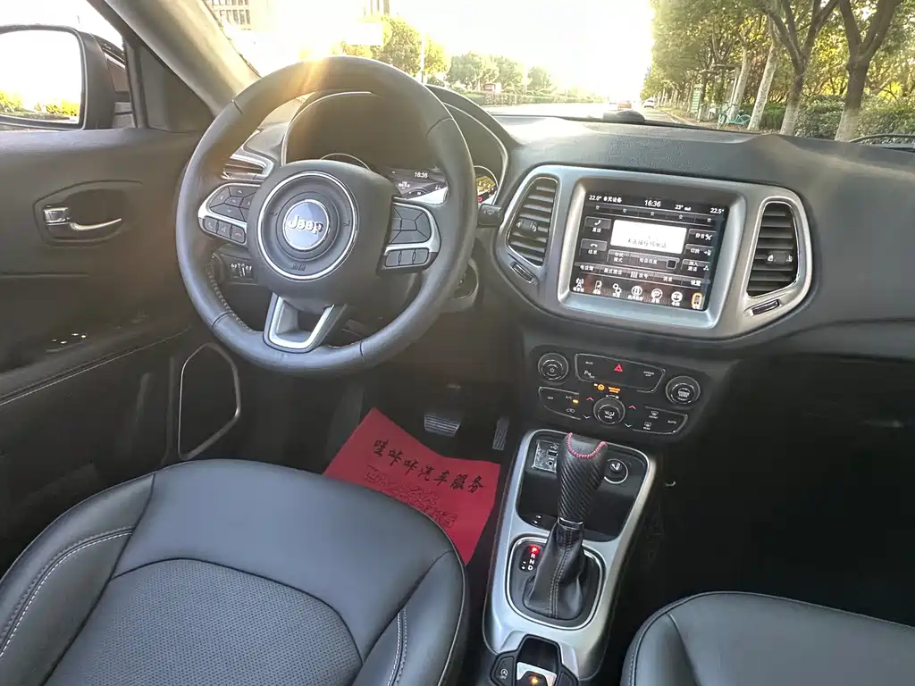 Jeep Compass — миниатюра 14