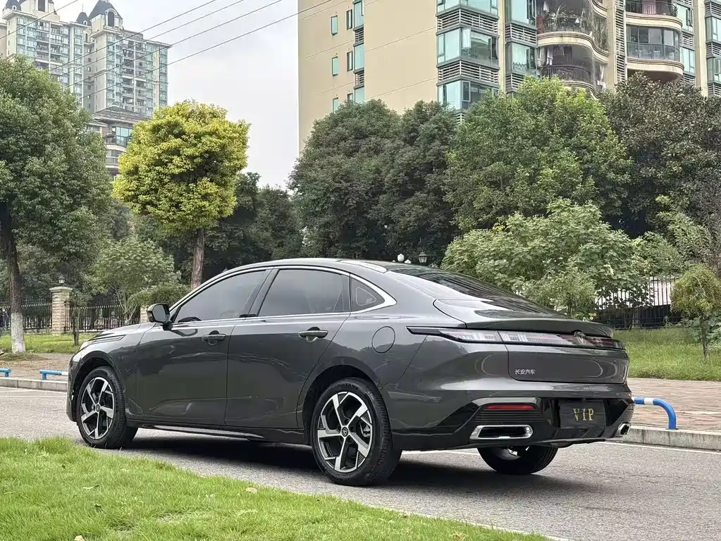 Changan Eado — миниатюра 5