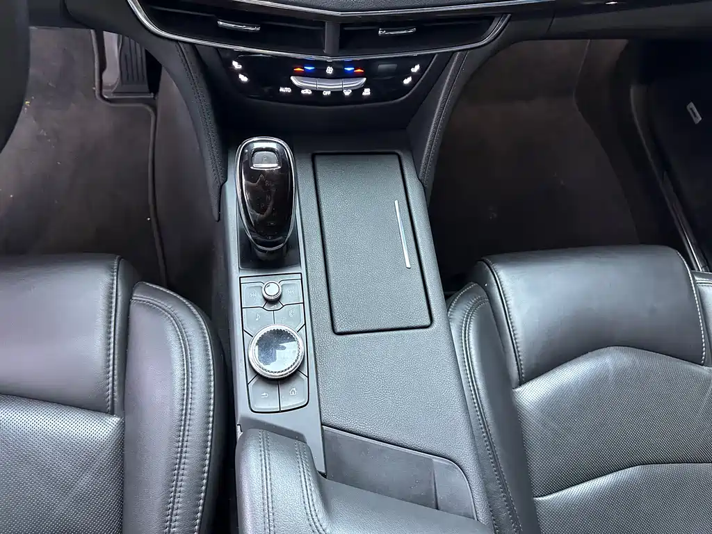 Cadillac CT6 — миниатюра 9