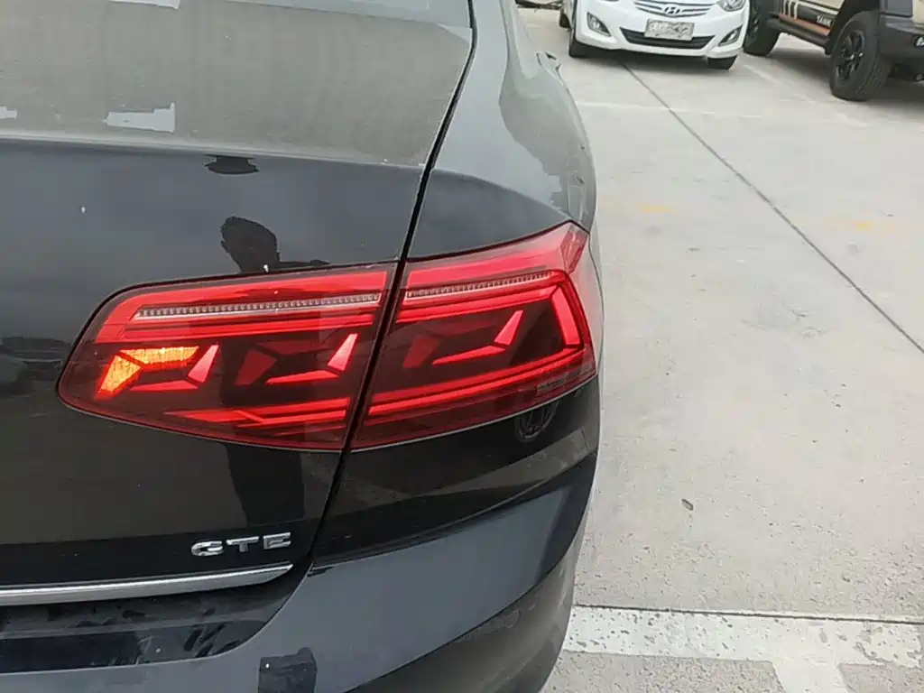 Volkswagen 迈腾 PHEV — миниатюра 8