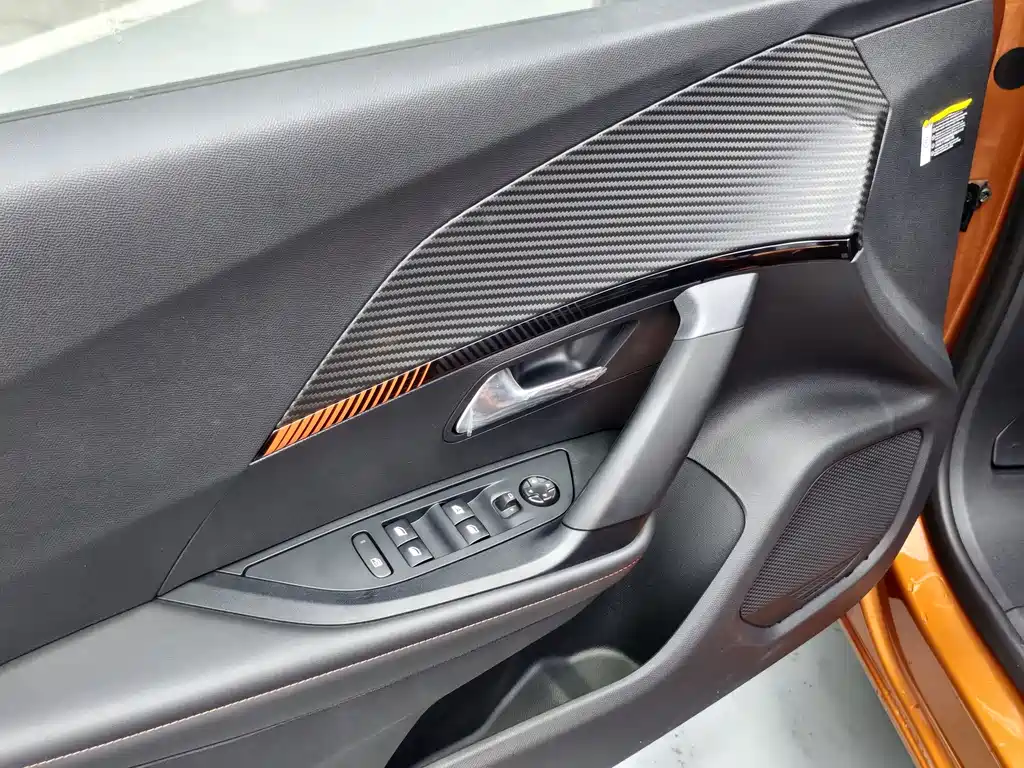 Peugeot 2008 — миниатюра 17