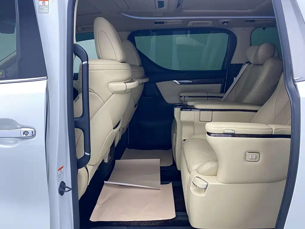 Toyota Alphard — фотографии объявления, Фото 17