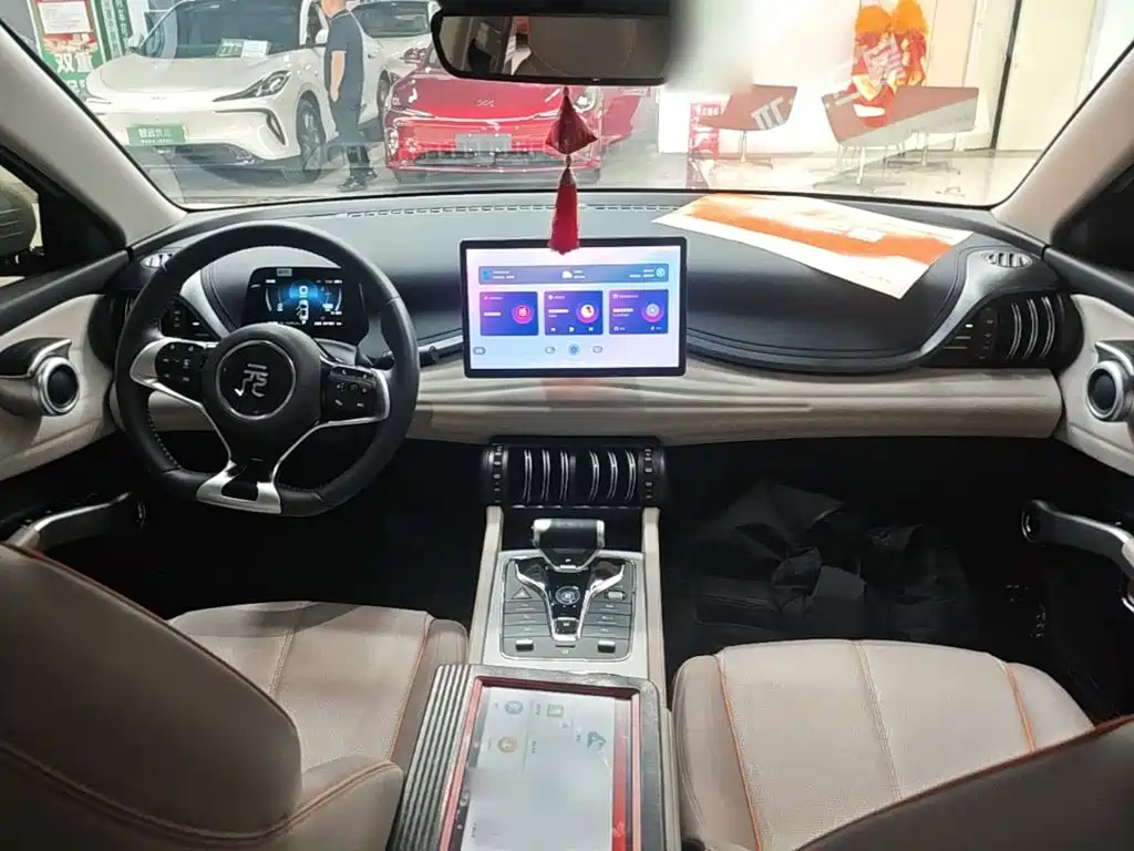 BYD Yuan Plus — миниатюра 10