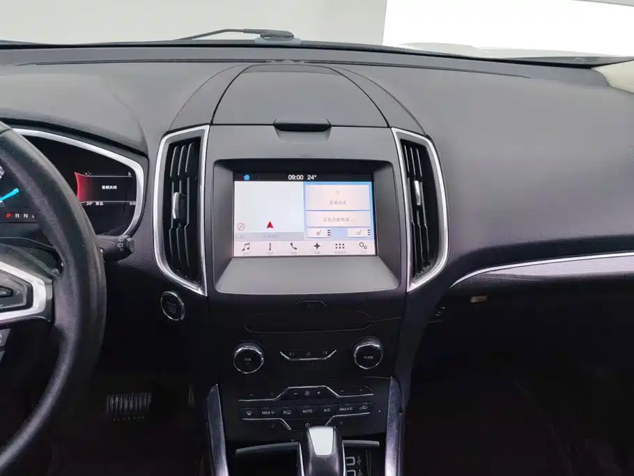 Ford Edge — миниатюра 13