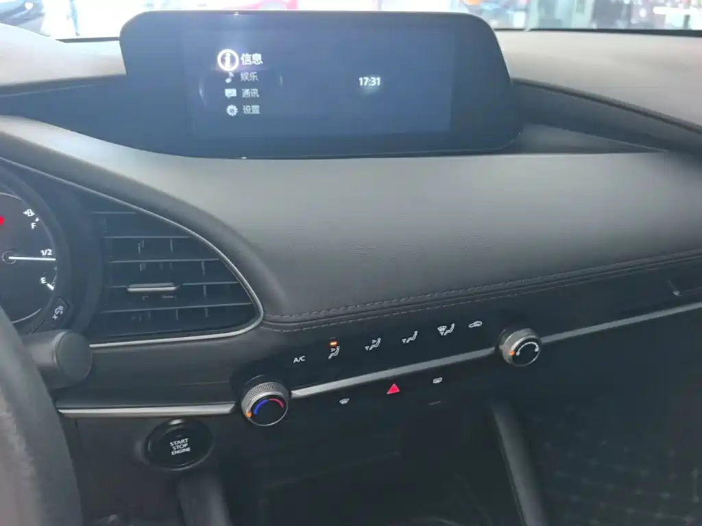 Mazda 3 Axela — миниатюра 13