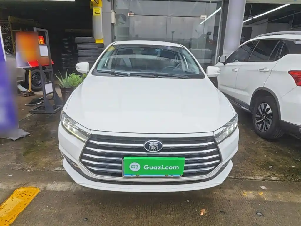 BYD Qin — миниатюра 3
