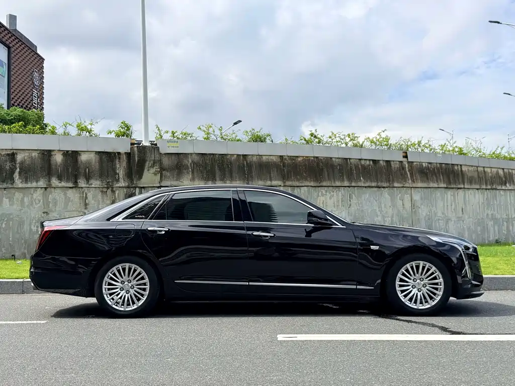 Cadillac CT6 — миниатюра 13